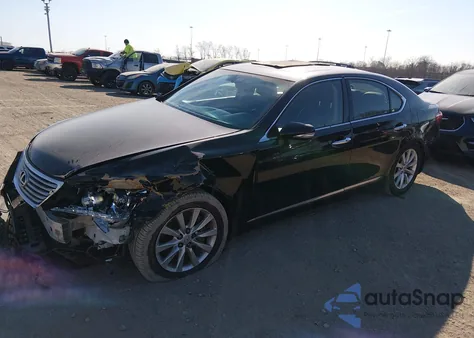 2010 Lexus Ls 460 z USA, uszkodzony, nr VIN JTHCL5EF5A5006006